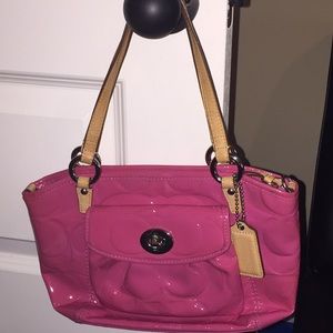 Adorable Coach Patent Leather Hot Pink Purse